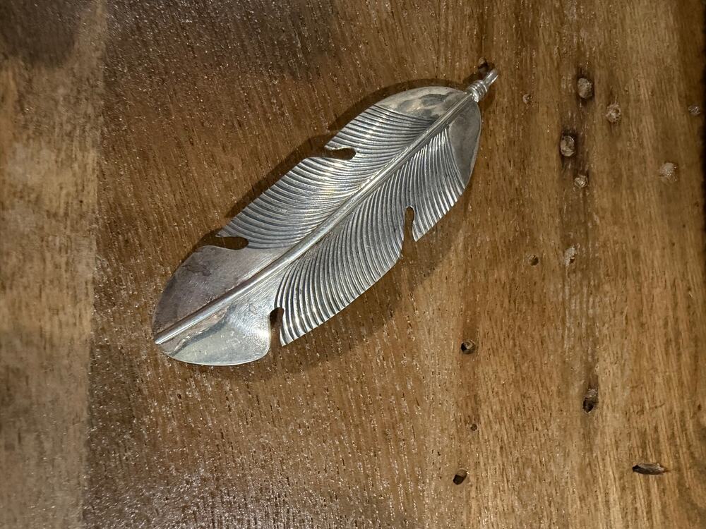 handcrafted Native American sterling silver feather brooch pin ( sterling )